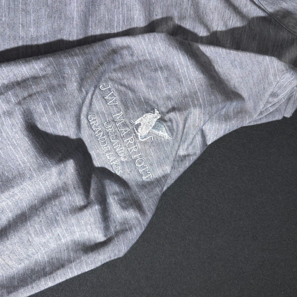 TravisMathew Pullover Mens XL Grey 1/4 Zip JW Marriott Logo Heathered Stretch - Picture 6 of 10